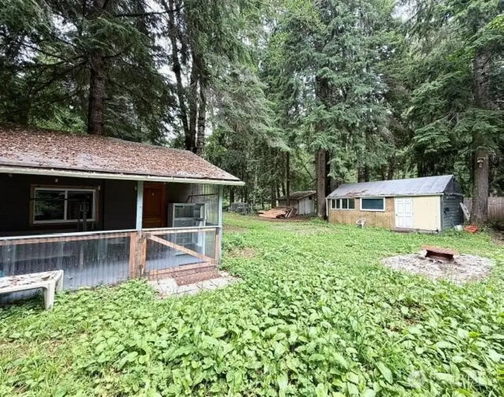 55901 317th Avenue E Ashford WA 98304