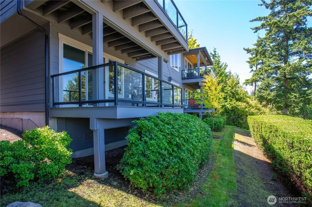 4938 Portalis Way Anacortes WA 98221