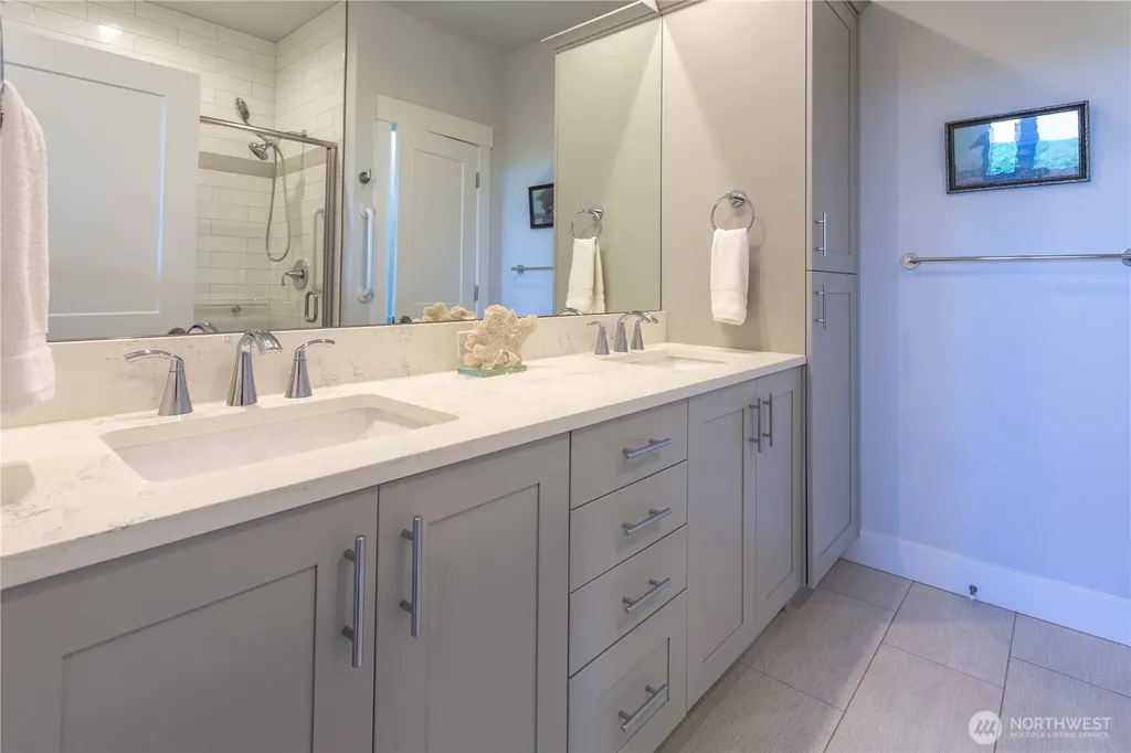 4938 Portalis Way Anacortes WA 98221