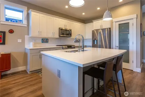 4938 Portalis Way Anacortes WA 98221
