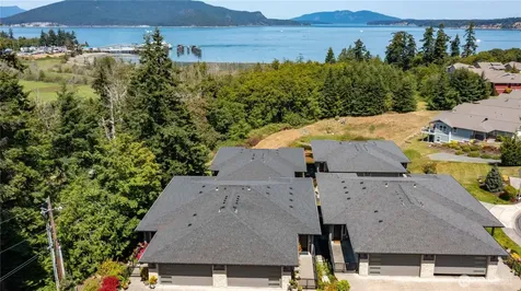 4938 Portalis Way Anacortes WA 98221