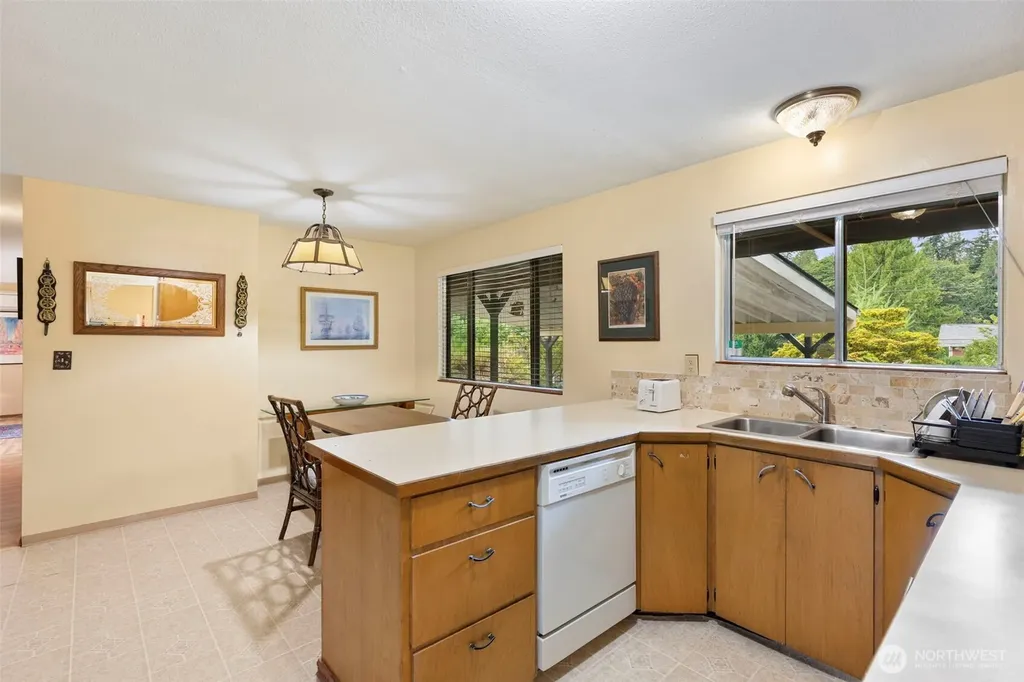 2722 Vincent Way NW Bremerton WA 98312