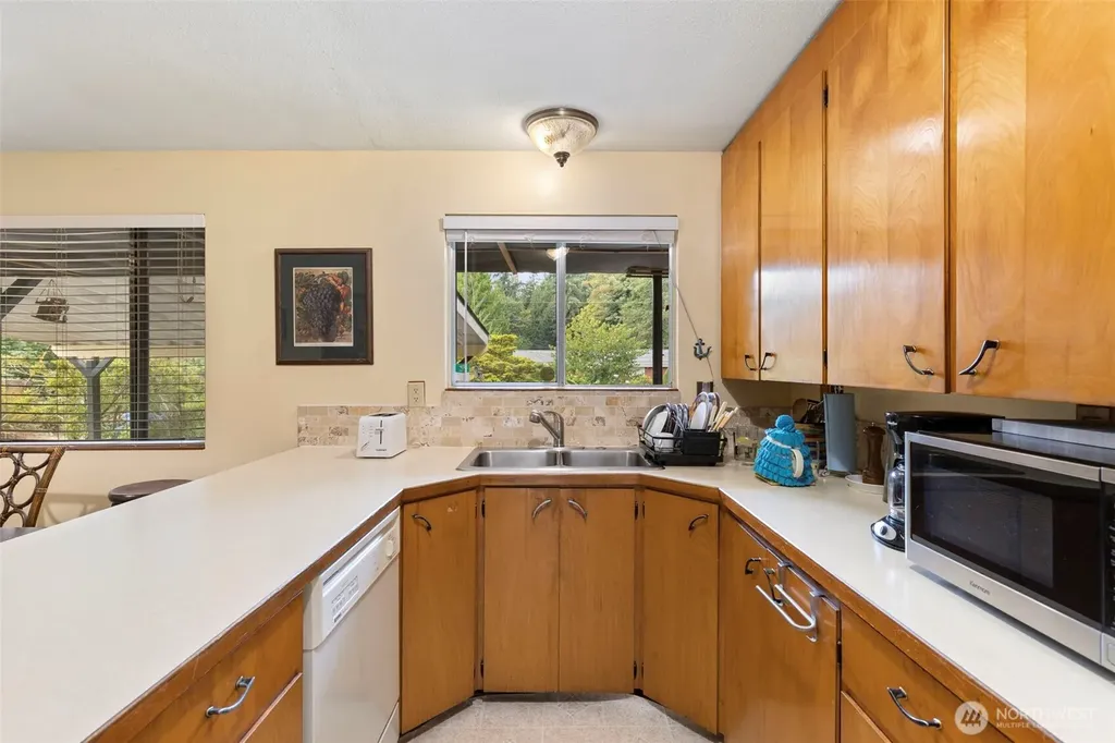 2722 Vincent Way NW Bremerton WA 98312