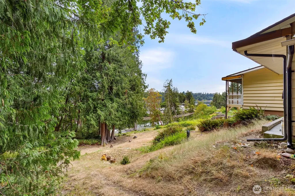 2722 Vincent Way NW Bremerton WA 98312