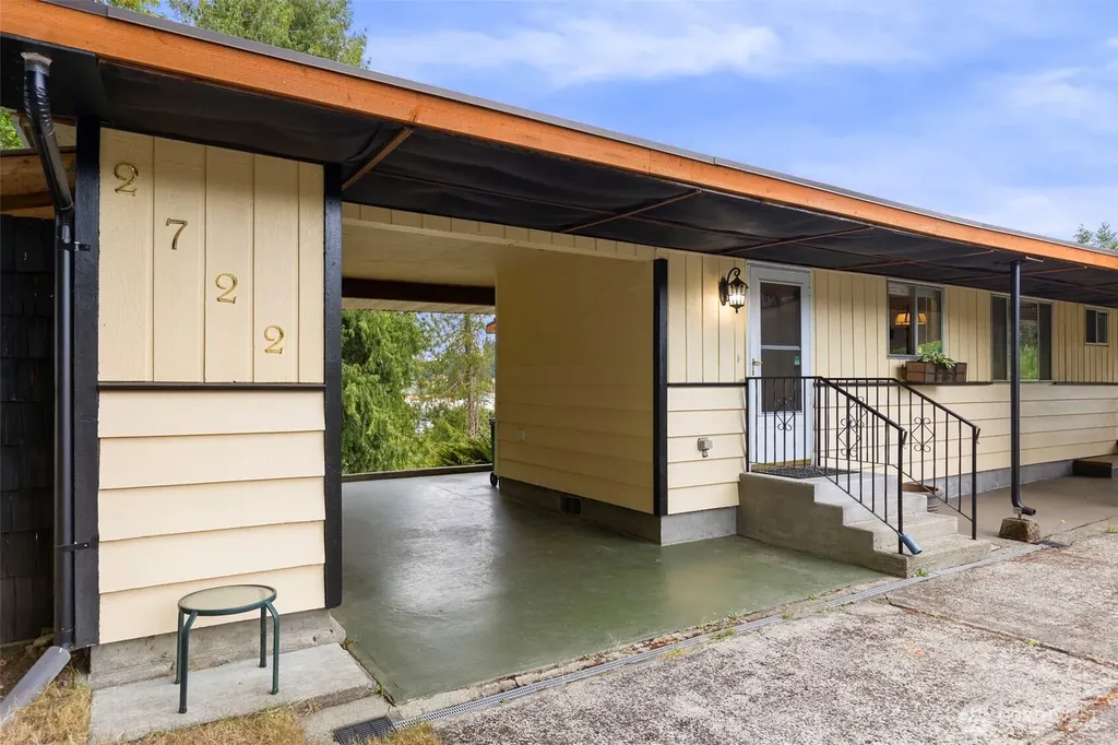 2722 Vincent Way NW Bremerton WA 98312