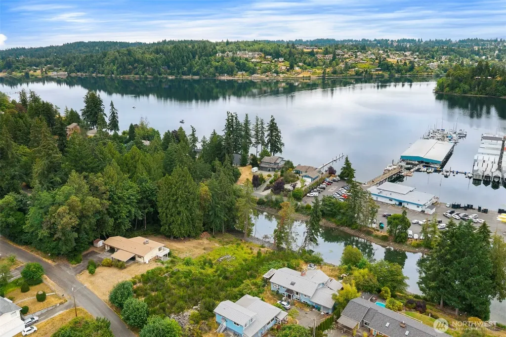 2722 Vincent Way NW Bremerton WA 98312