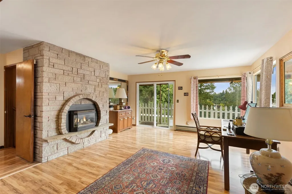 2722 Vincent Way NW Bremerton WA 98312