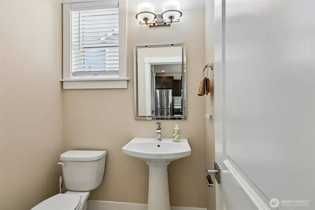 19729 Meridian Place W Bothell WA 98012