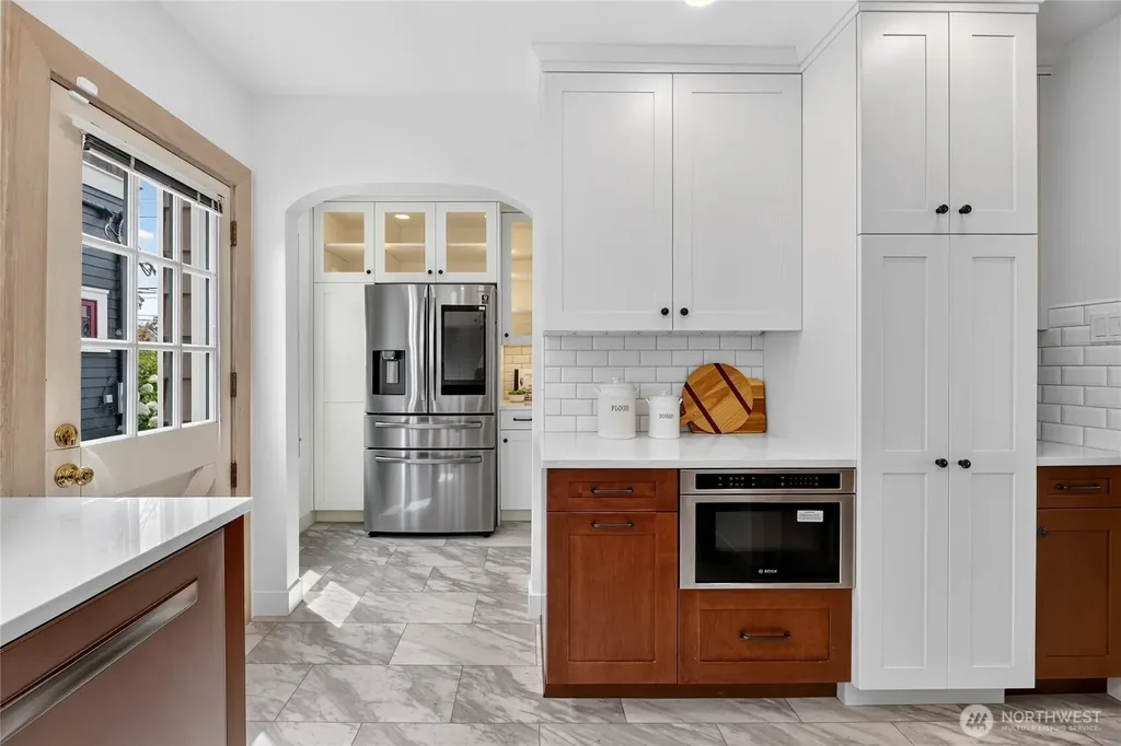 1318 76th Street Seattle WA 98103