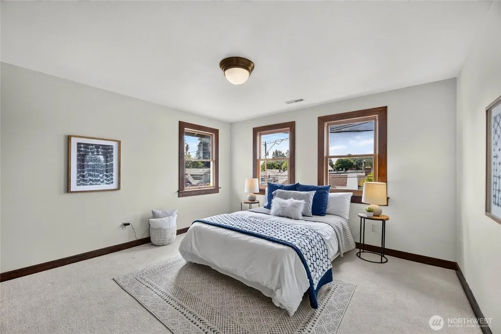 1318 76th Street Seattle WA 98103