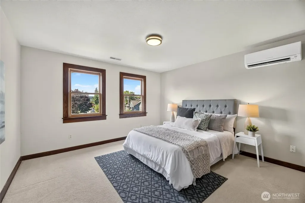 1318 76th Street Seattle WA 98103