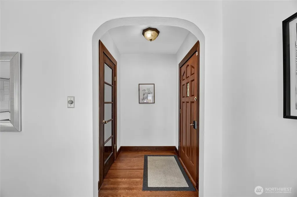1318 76th Street Seattle WA 98103