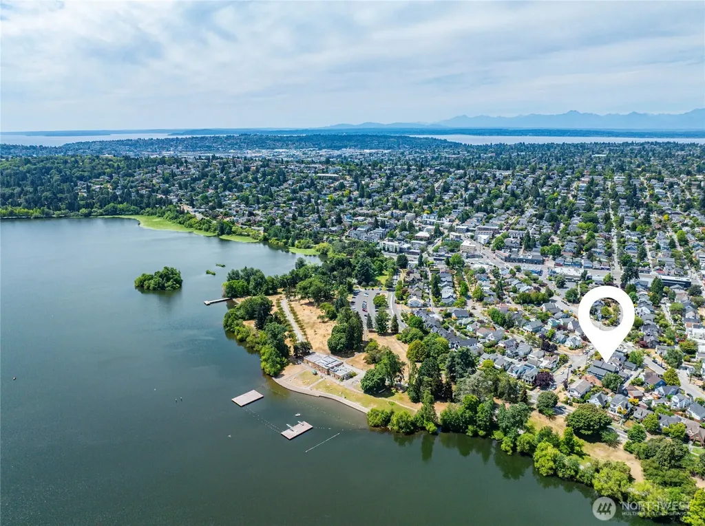 1318 76th Street Seattle WA 98103