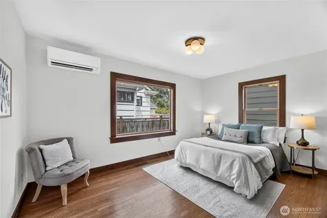 1318 76th Street Seattle WA 98103