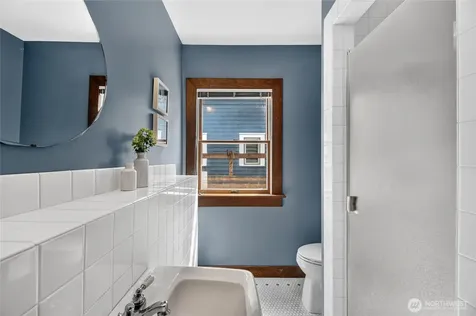 1318 76th Street Seattle WA 98103
