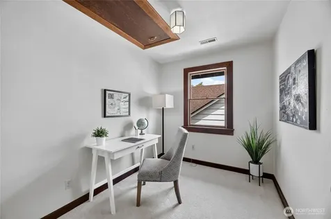 1318 76th Street Seattle WA 98103