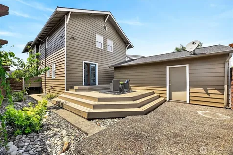 1318 76th Street Seattle WA 98103