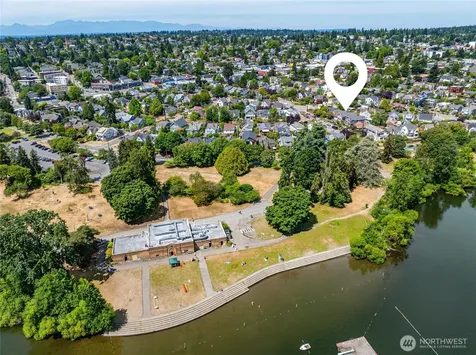 1318 76th Street Seattle WA 98103