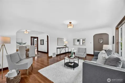 1318 76th Street Seattle WA 98103