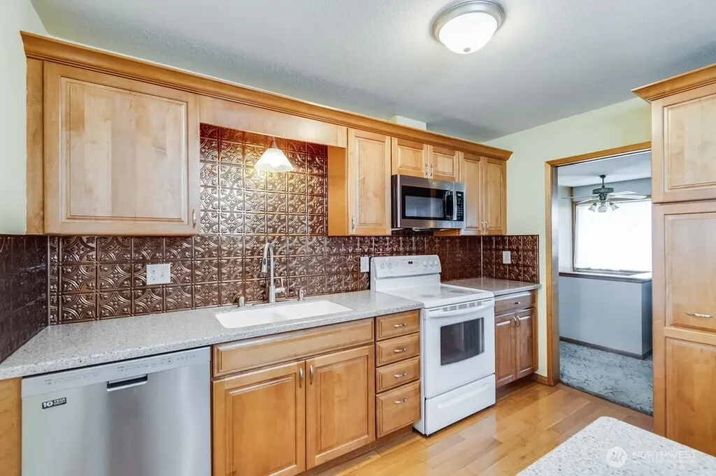 4012 W Deschutes Avenue Kennewick WA 99336