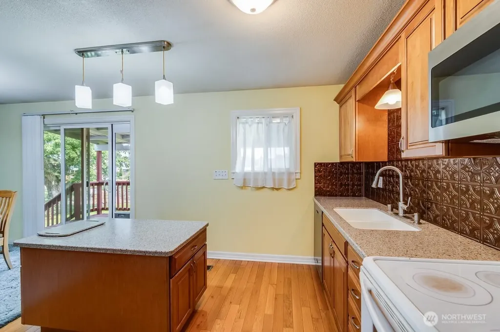 4012 W Deschutes Avenue Kennewick WA 99336