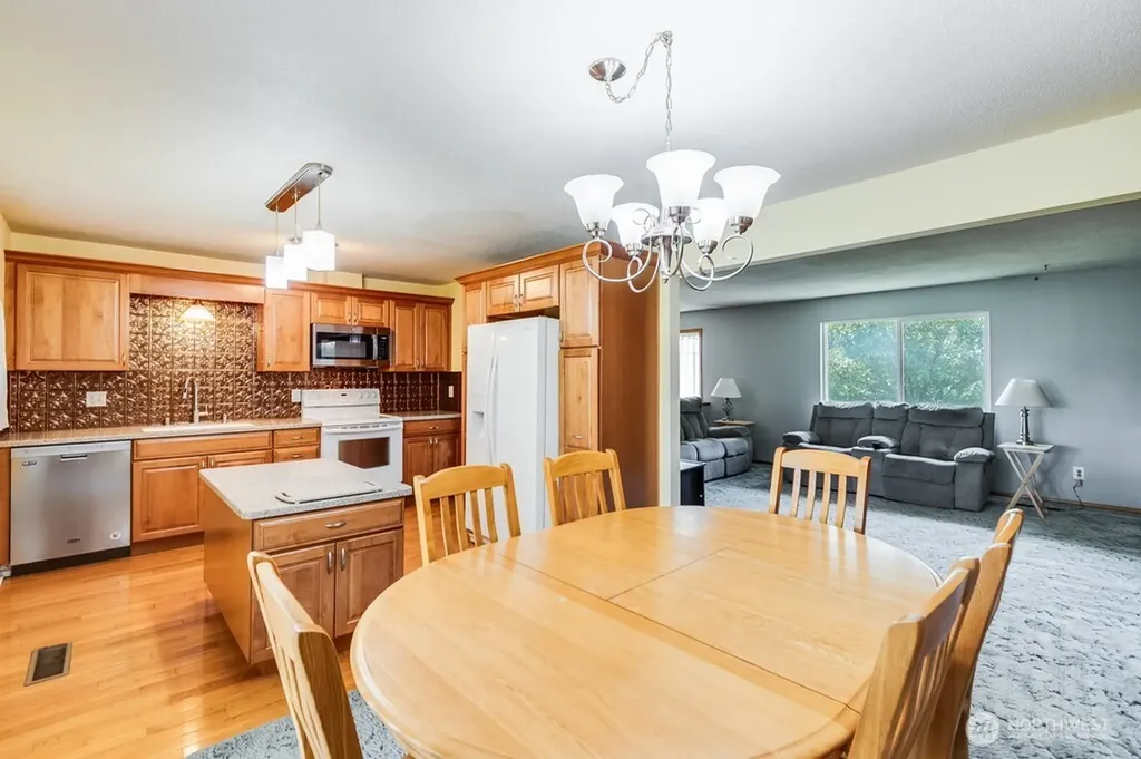 4012 W Deschutes Avenue Kennewick WA 99336
