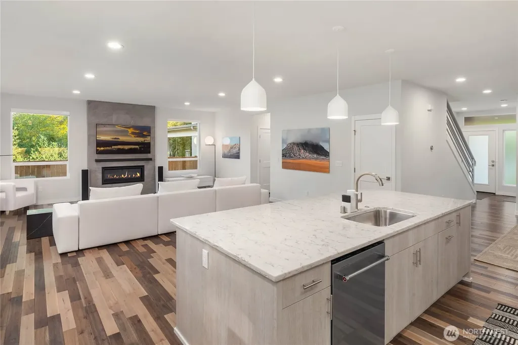 2627 SW 100th Street Seattle WA 98146