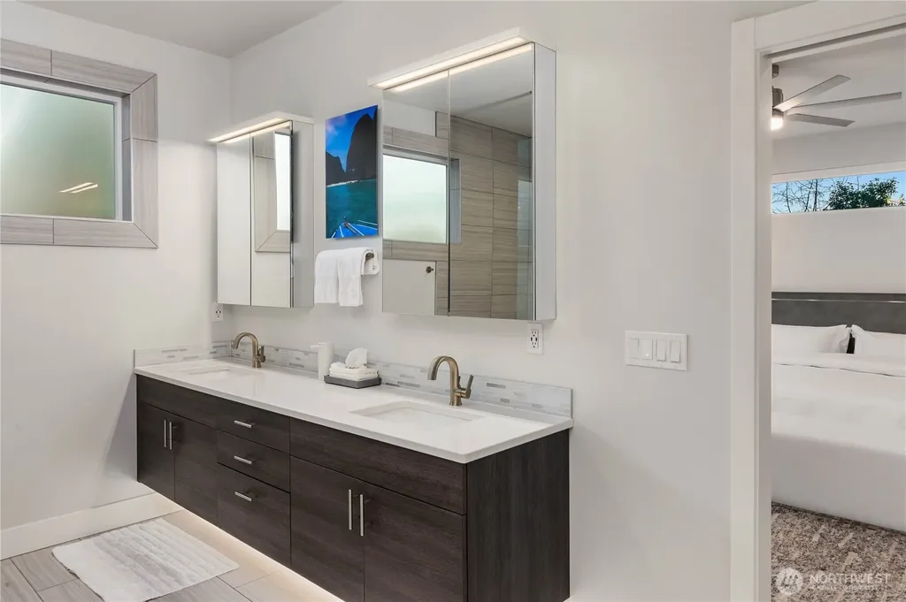 2627 SW 100th Street Seattle WA 98146