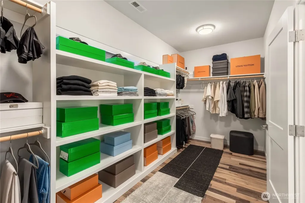 2627 SW 100th Street Seattle WA 98146