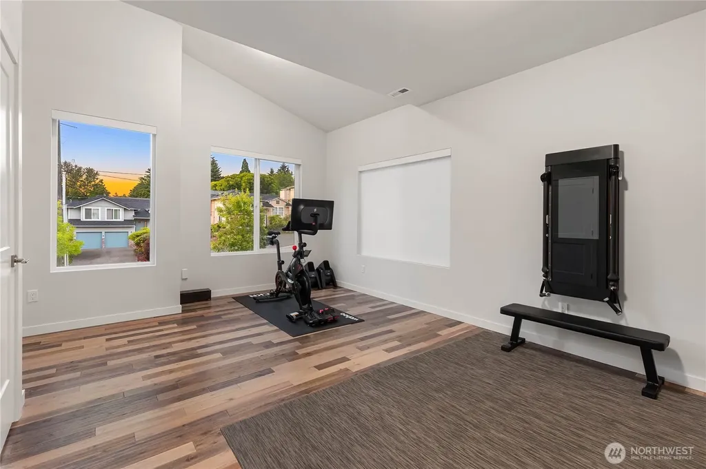 2627 SW 100th Street Seattle WA 98146