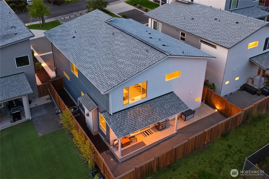 2627 SW 100th Street Seattle WA 98146