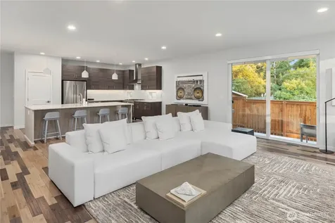2627 SW 100th Street Seattle WA 98146