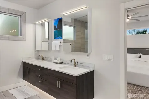 2627 SW 100th Street Seattle WA 98146