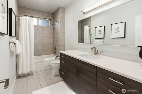 2627 SW 100th Street Seattle WA 98146