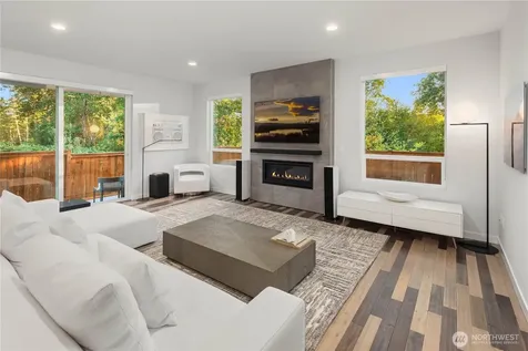 2627 SW 100th Street Seattle WA 98146