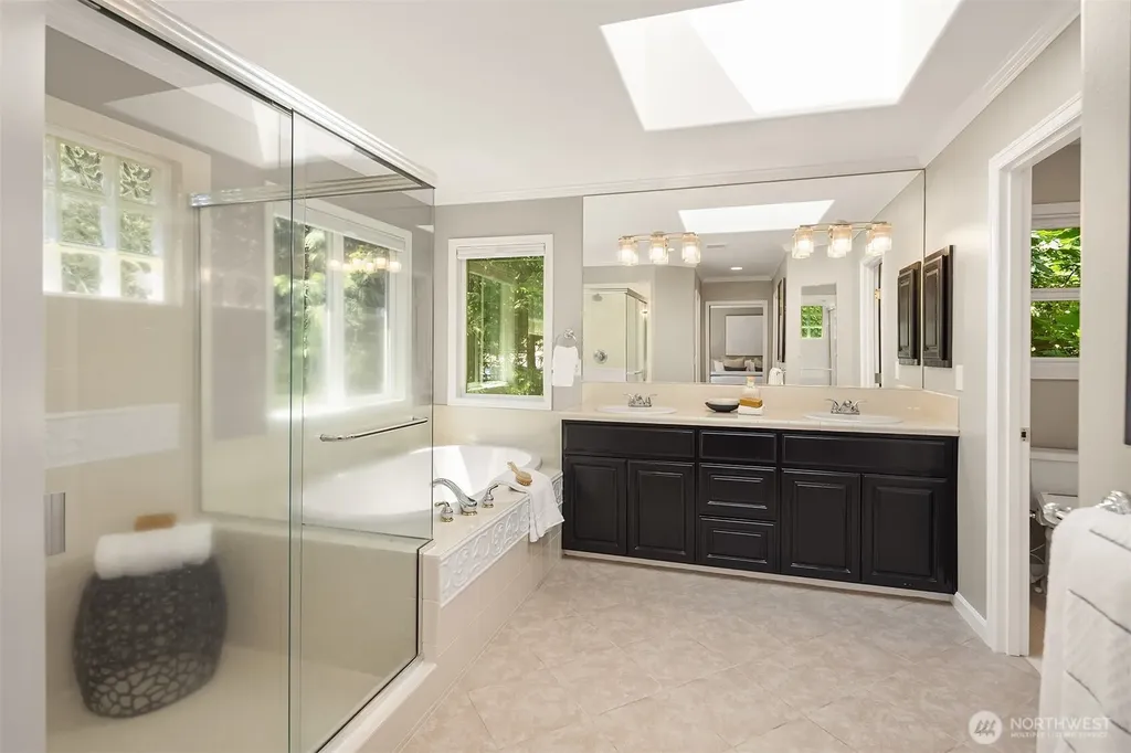 26233 SE 162nd Place Issaquah WA 98027