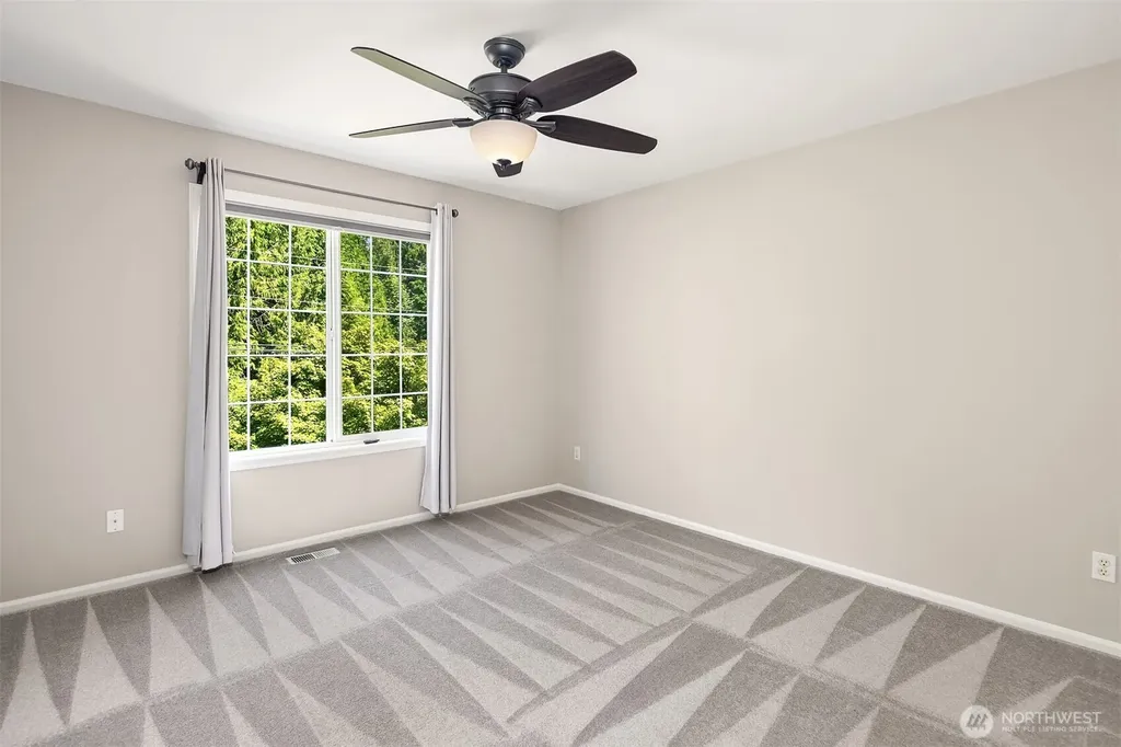 26233 SE 162nd Place Issaquah WA 98027