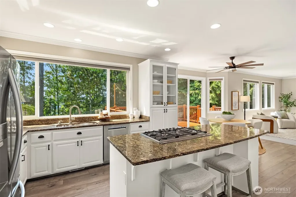 26233 SE 162nd Place Issaquah WA 98027