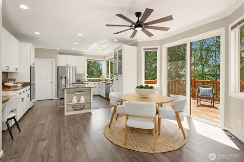 26233 SE 162nd Place Issaquah WA 98027