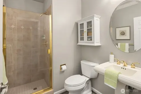 26233 SE 162nd Place Issaquah WA 98027