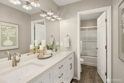 26233 SE 162nd Place Issaquah WA 98027