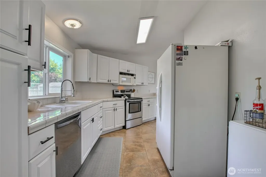 232 Grand Fir Drive Enumclaw WA 98022