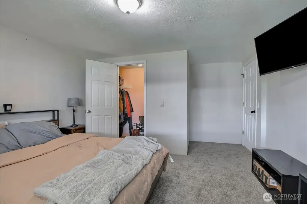 232 Grand Fir Drive Enumclaw WA 98022