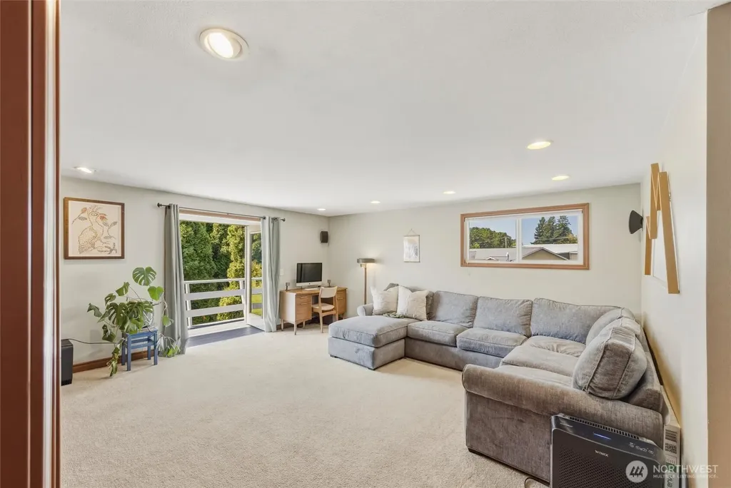 307 Lincoln Street Everson WA 98247