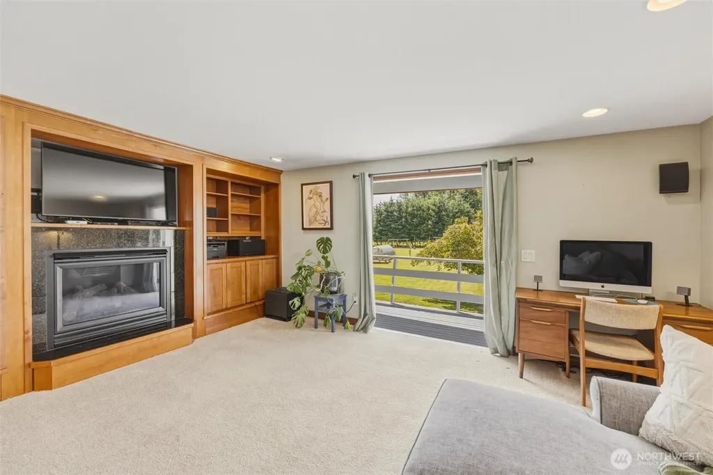 307 Lincoln Street Everson WA 98247