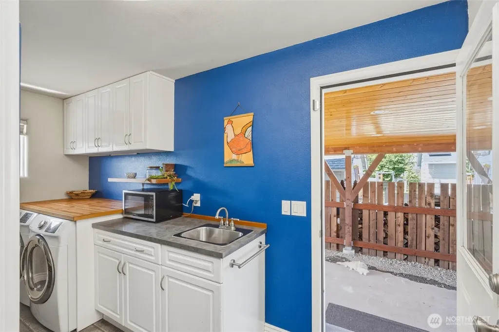 307 Lincoln Street Everson WA 98247