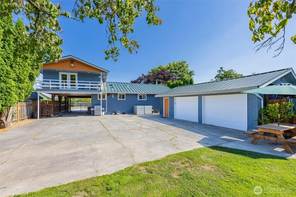 307 Lincoln Street Everson WA 98247