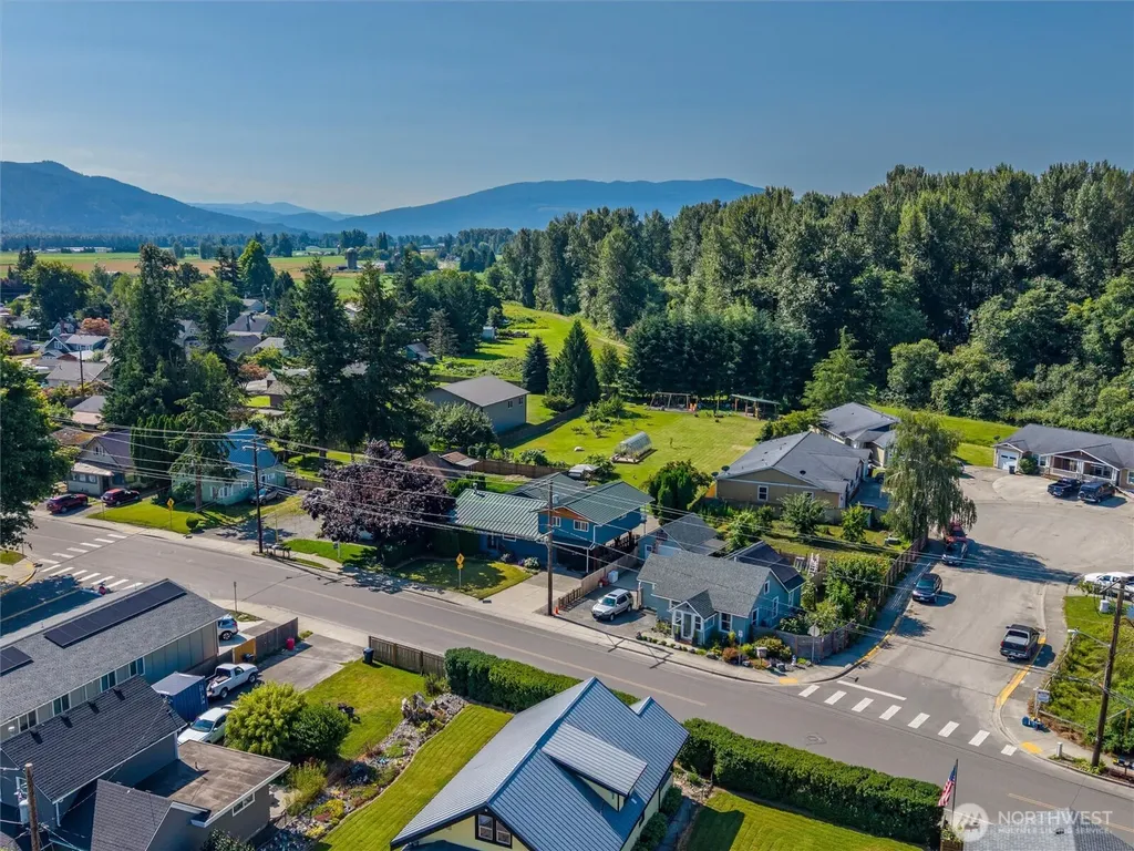 307 Lincoln Street Everson WA 98247