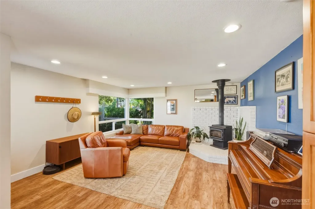307 Lincoln Street Everson WA 98247