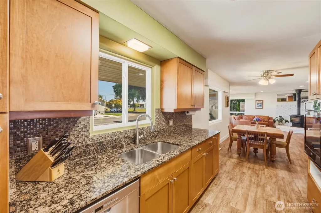 307 Lincoln Street Everson WA 98247